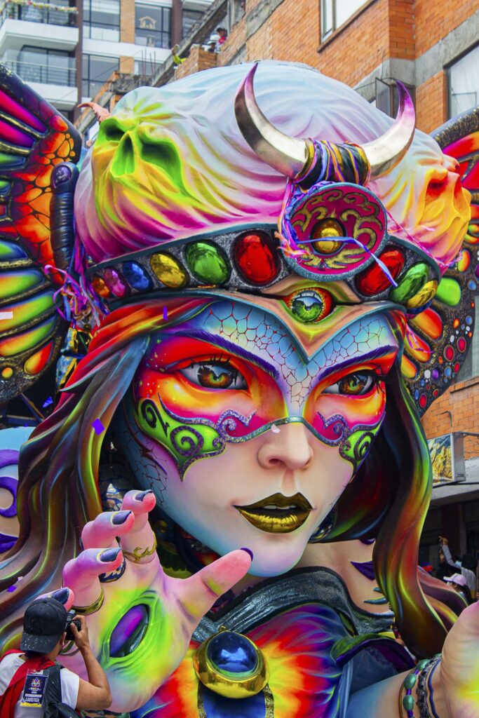 Serie fotográfica del Carnaval de Negros y Blancos en Pasto, Colombia, con retratos y escenas callejeras capturadas por Lina María Zapata